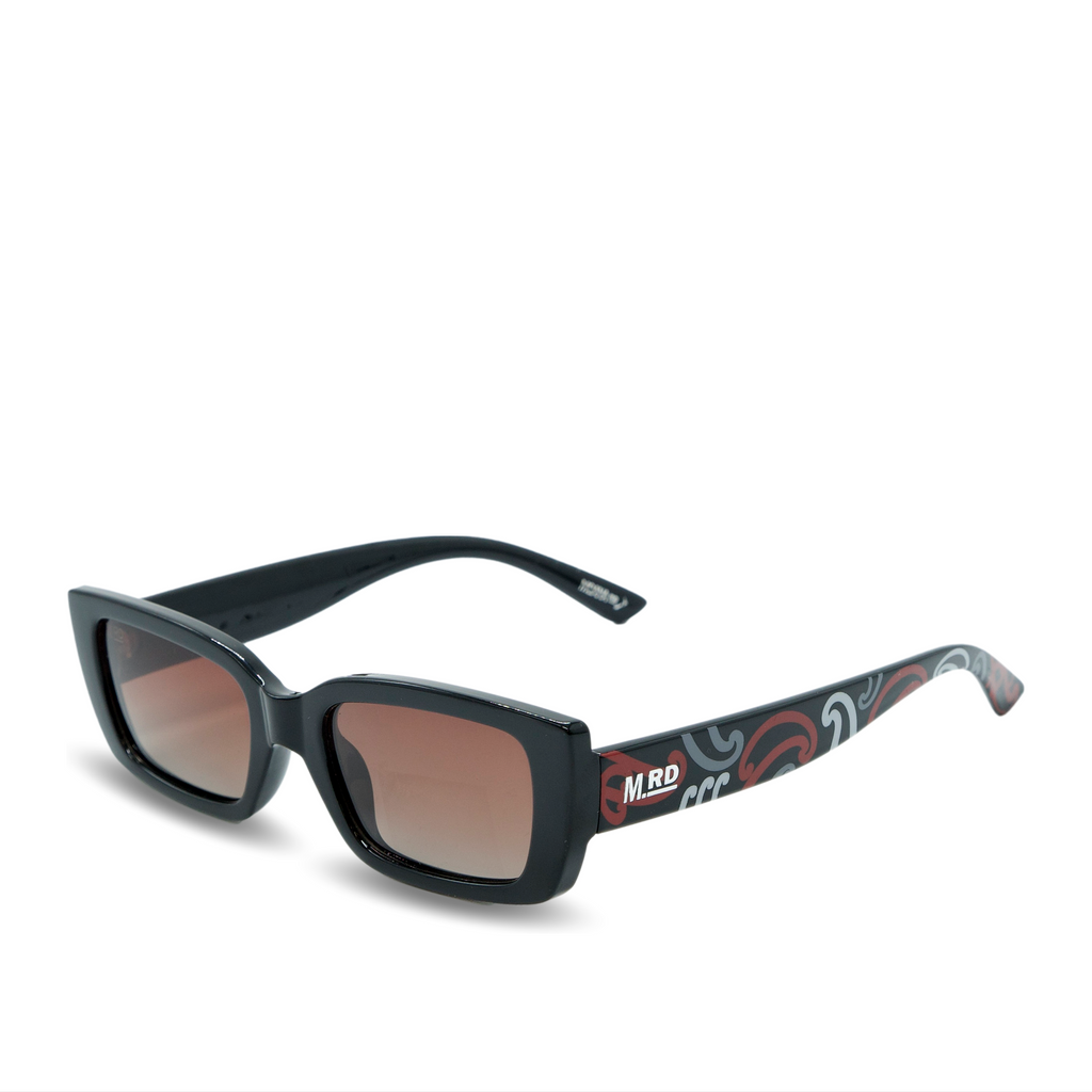 Raumati Pack – Drink Bottle & Sunnies