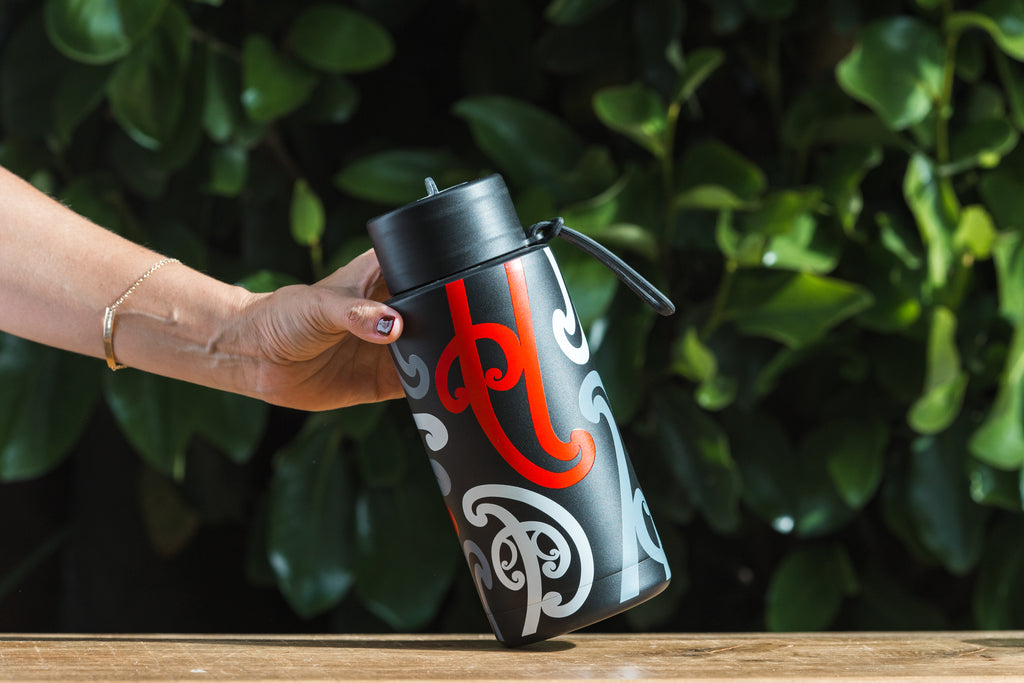 Raumati Pack – Drink Bottle & Sunnies